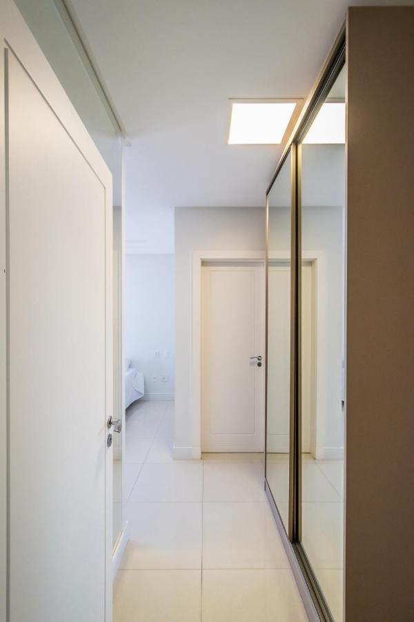 Luxo E Conforto No Centro De Bc - 3 Suites, 3 Vagas Garagem, Area Gourmet Churrasqueira, Jacuzzi * Balneario Camboriu