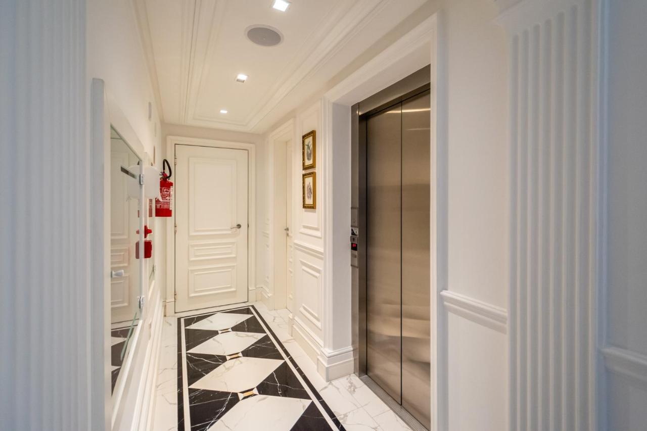 Luxo E Conforto No Centro De Bc - 3 Suites, 3 Vagas Garagem, Area Gourmet Churrasqueira, Jacuzzi Balneario Camboriu