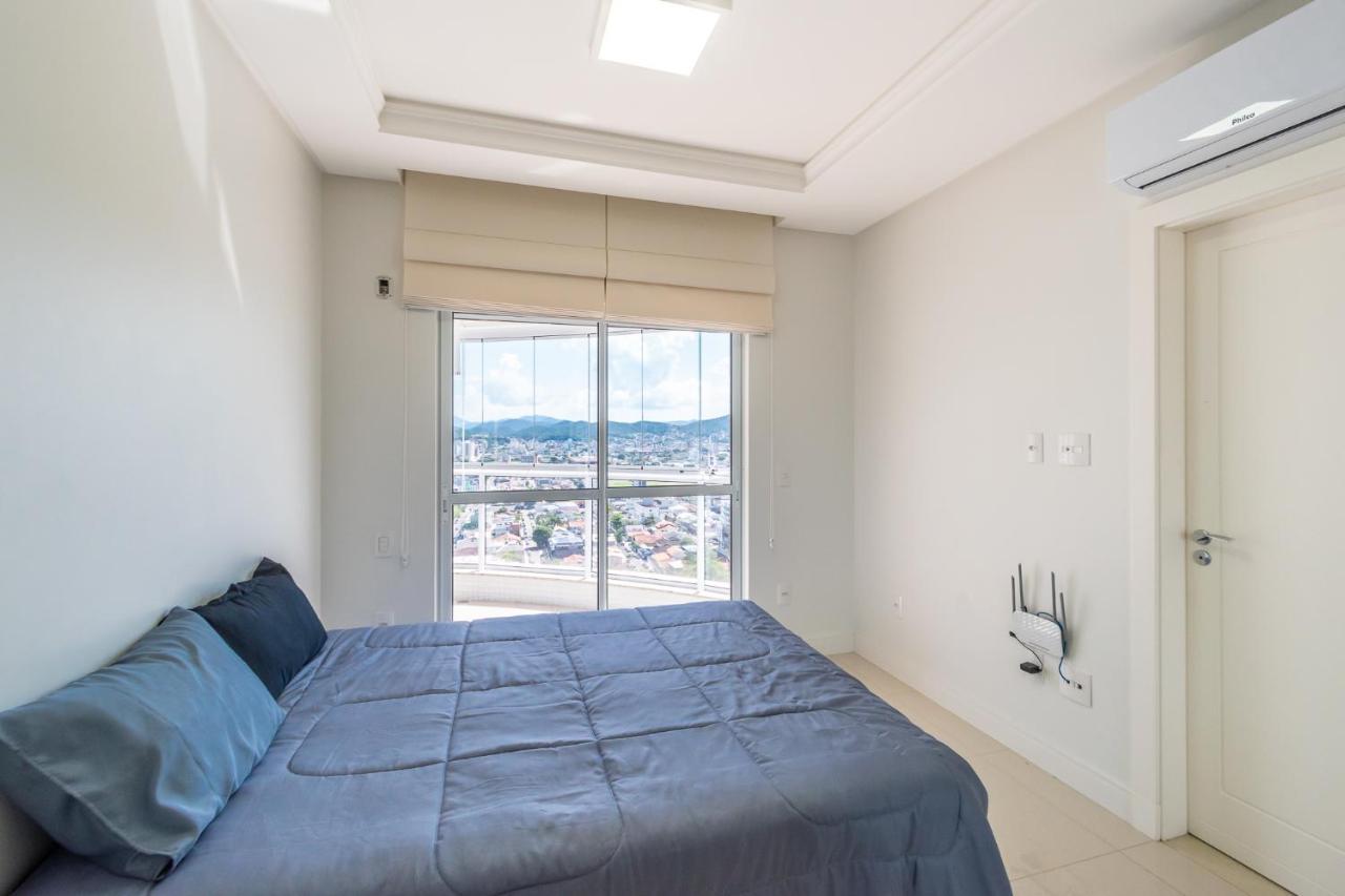 Apartamento Luxo E Conforto No Centro De Bc - 3 Suites, 3 Vagas Garagem, Area Gourmet Churrasqueira, Jacuzzi